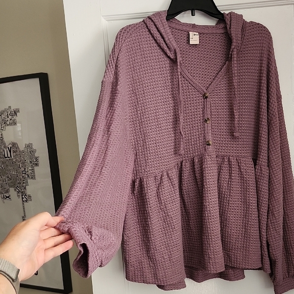 SO® Peplum Henley Hoodie - Picture 5 of 11